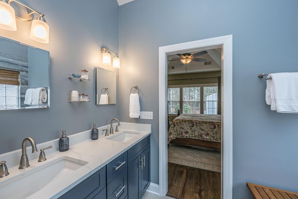 Image 14 of property listing at 102 Amen Corner, Summerville, SC 29483