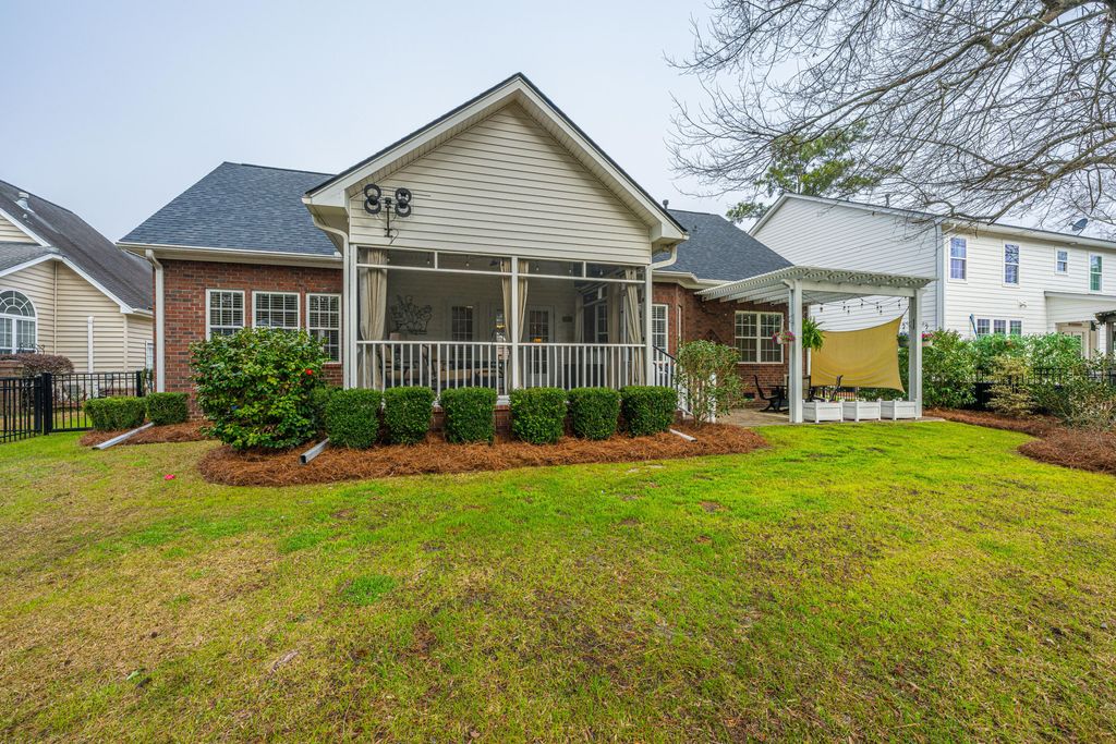 Image 23 of property listing at 102 Amen Corner, Summerville, SC 29483