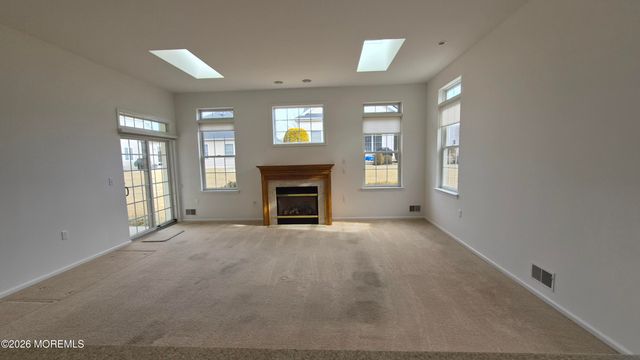 6 Saint Andrews Road, Jackson, NJ 08527