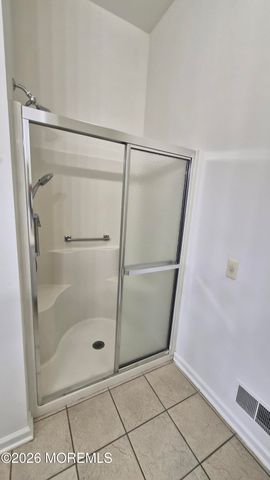 6 Saint Andrews Road, Jackson, NJ 08527