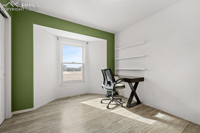 965 N Cimarron Drive, Pueblo, CO 81007
