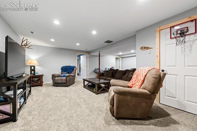 965 N Cimarron Drive, Pueblo, CO 81007