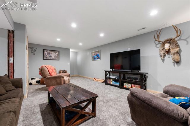 965 N Cimarron Drive, Pueblo, CO 81007