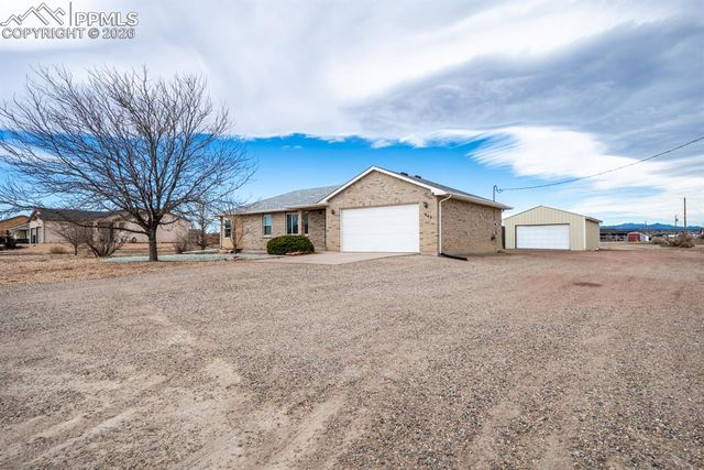 965 N Cimarron Drive, Pueblo, CO 81007
