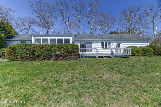 25 Buttonwood Drive, Fair Haven, NJ 07704