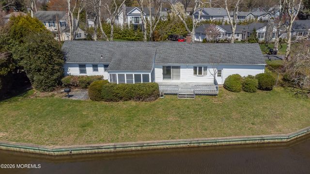 25 Buttonwood Drive, Fair Haven, NJ 07704