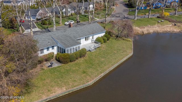 25 Buttonwood Drive, Fair Haven, NJ 07704