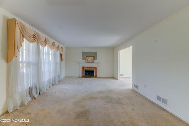 25 Buttonwood Drive, Fair Haven, NJ 07704