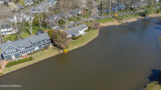 25 Buttonwood Drive, Fair Haven, NJ 07704
