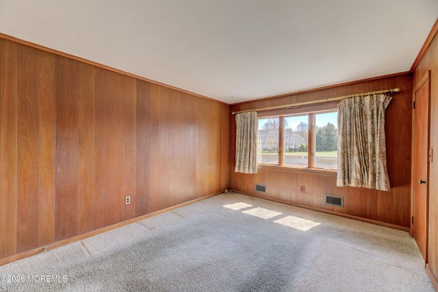 25 Buttonwood Drive, Fair Haven, NJ 07704