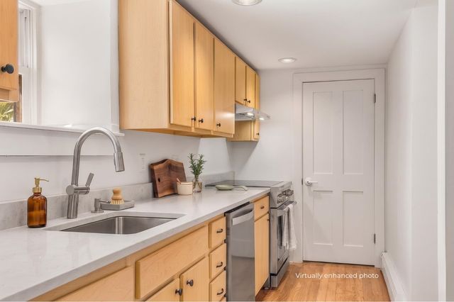 348 Maplewood Ave Apt 1, Portsmouth, NH 03801