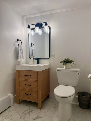 348 Maplewood Ave Apt 1, Portsmouth, NH 03801