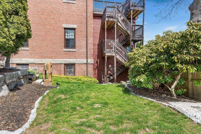 348 Maplewood Ave Apt 1, Portsmouth, NH 03801