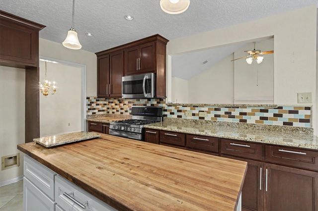 2004 Aberdeen Drive, League City, TX 77573