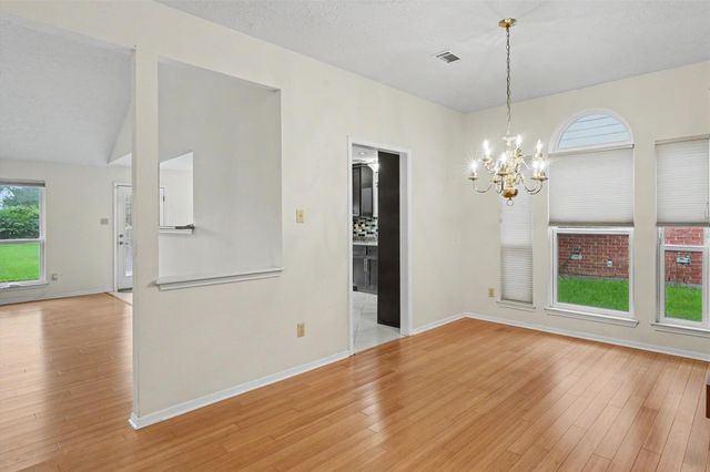 2004 Aberdeen Drive, League City, TX 77573