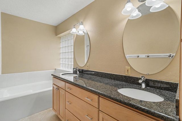 2004 Aberdeen Drive, League City, TX 77573