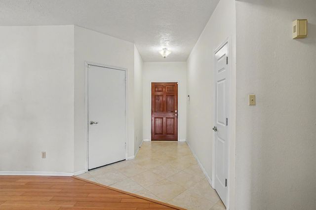 2004 Aberdeen Drive, League City, TX 77573