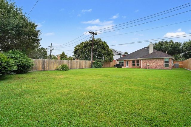 2004 Aberdeen Drive, League City, TX 77573