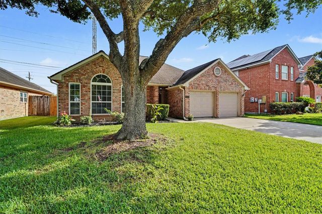 2004 Aberdeen Drive, League City, TX 77573