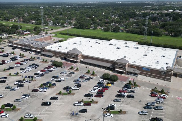 2004 Aberdeen Drive, League City, TX 77573