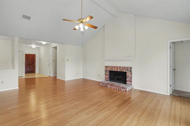 2004 Aberdeen Drive, League City, TX 77573