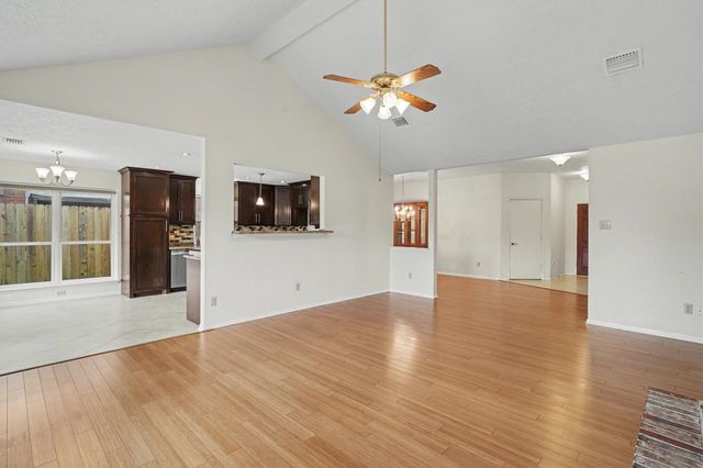 2004 Aberdeen Drive, League City, TX 77573