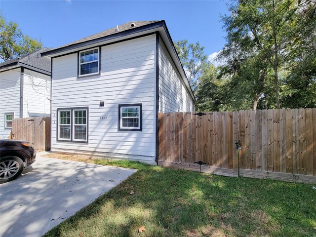7202 Sandle Street A, Houston, TX 77088