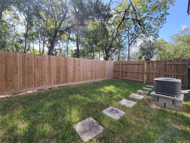 7202 Sandle Street A, Houston, TX 77088