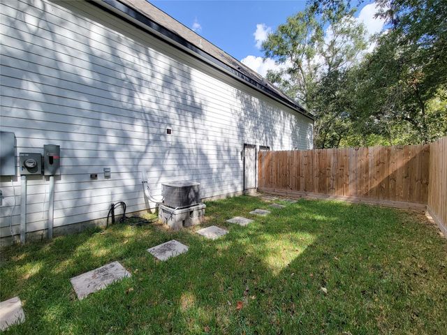7202 Sandle Street A, Houston, TX 77088