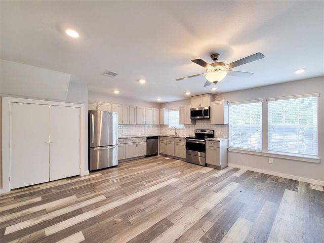 7202 Sandle Street A, Houston, TX 77088