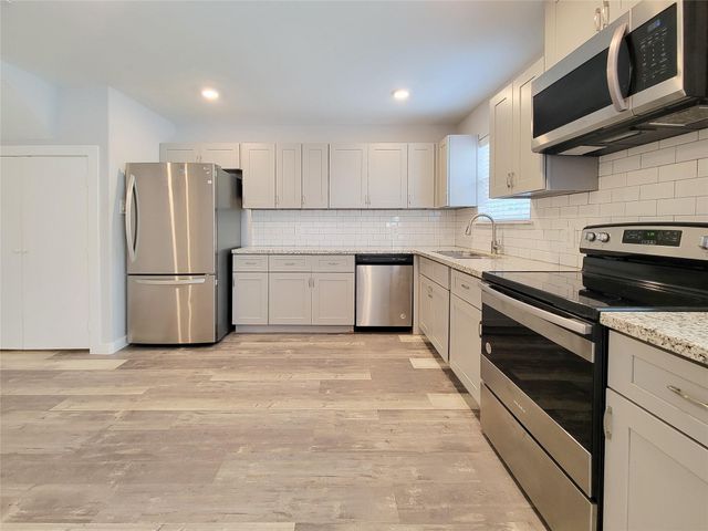 7202 Sandle Street A, Houston, TX 77088