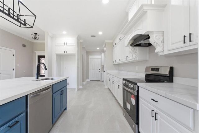 6825 Bonne Meadow Lane, Lake Charles, LA 70605