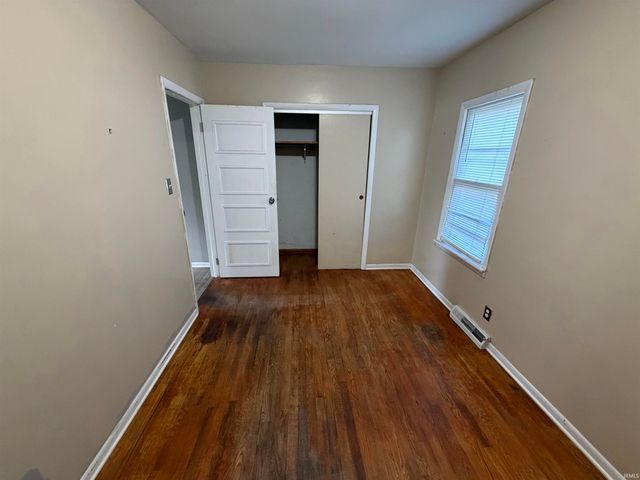 909 E Lawrence Street, Mishawaka, IN 46545