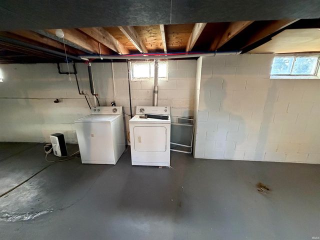 909 E Lawrence Street, Mishawaka, IN 46545