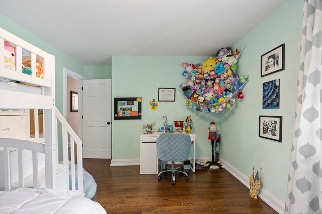 33 Justine Drive, North Haven, CT 06473