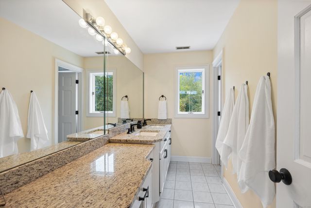 33 Justine Drive, North Haven, CT 06473