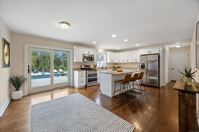 33 Justine Drive, North Haven, CT 06473