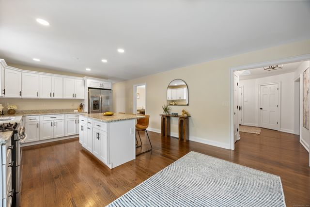 33 Justine Drive, North Haven, CT 06473