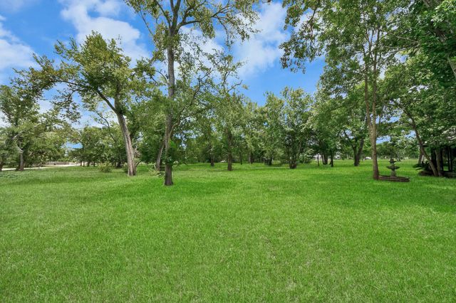 4126 Pecan Bend Drive, Richmond, TX 77406