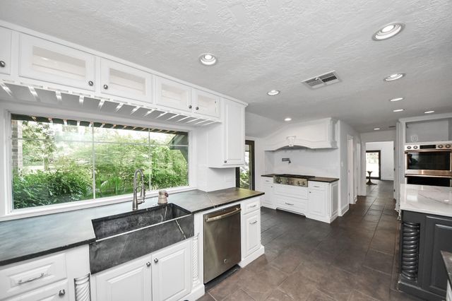 4126 Pecan Bend Drive, Richmond, TX 77406