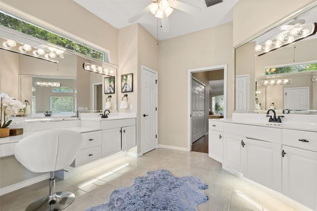 15900 ACORN CIRCLE, Tavares, FL 32778