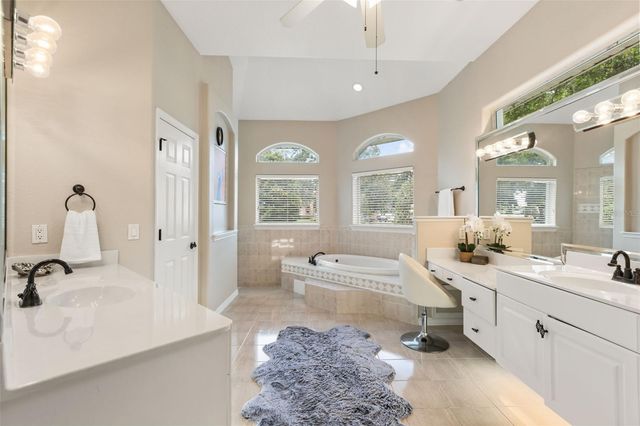 15900 ACORN CIRCLE, Tavares, FL 32778