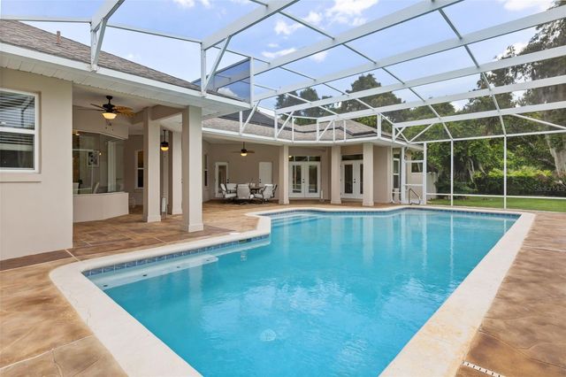 15900 ACORN CIRCLE, Tavares, FL 32778