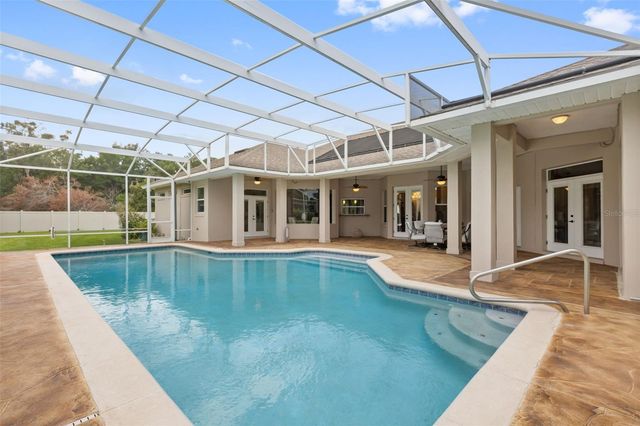 15900 ACORN CIRCLE, Tavares, FL 32778