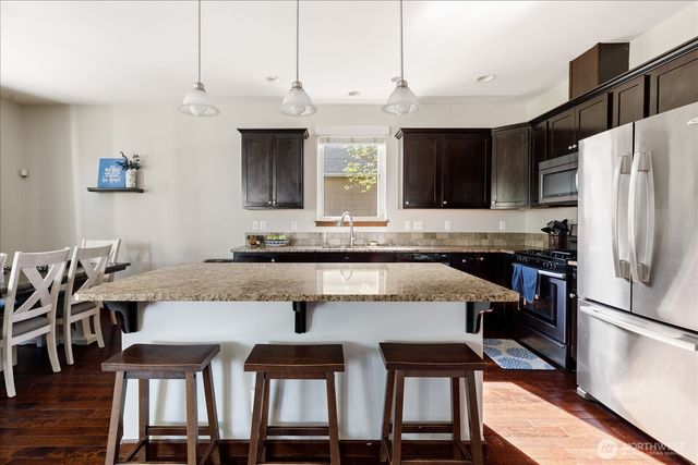 2837 SW Fairway Point Drive, Oak Harbor, WA 98277
