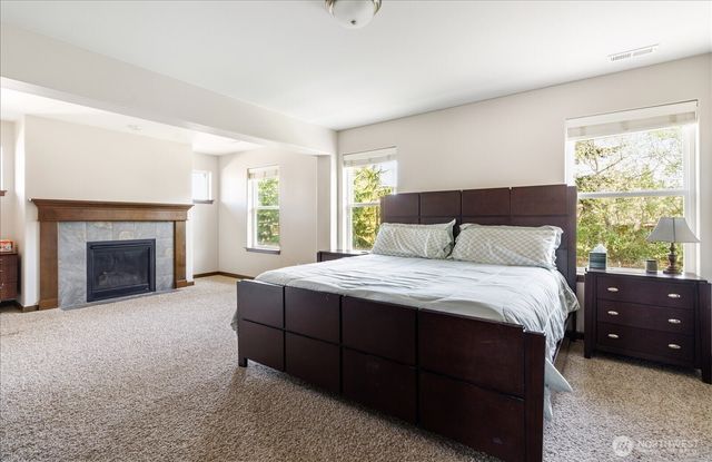2837 SW Fairway Point Drive, Oak Harbor, WA 98277