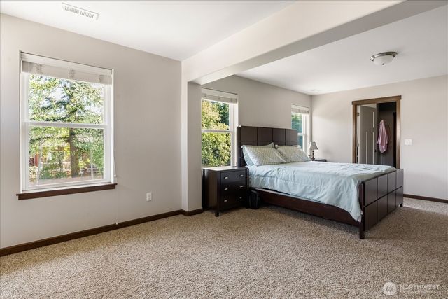 2837 SW Fairway Point Drive, Oak Harbor, WA 98277