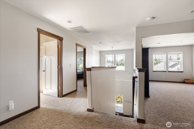 2837 SW Fairway Point Drive, Oak Harbor, WA 98277