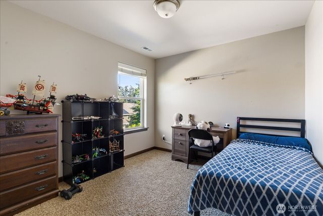 2837 SW Fairway Point Drive, Oak Harbor, WA 98277