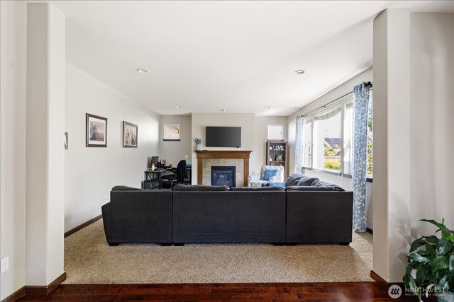 2837 SW Fairway Point Drive, Oak Harbor, WA 98277